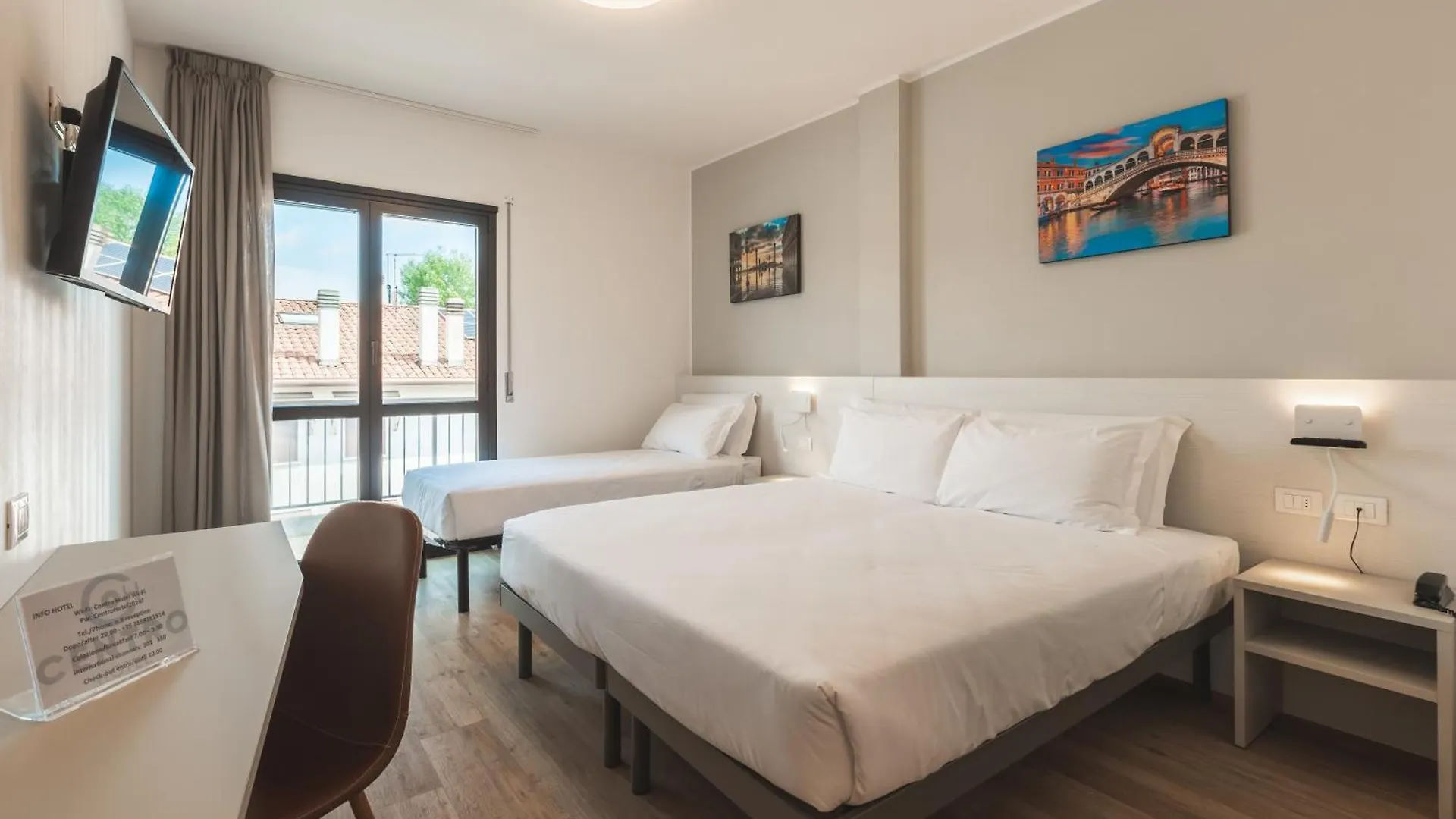 Centro Hotel - Venice Airport Маркон